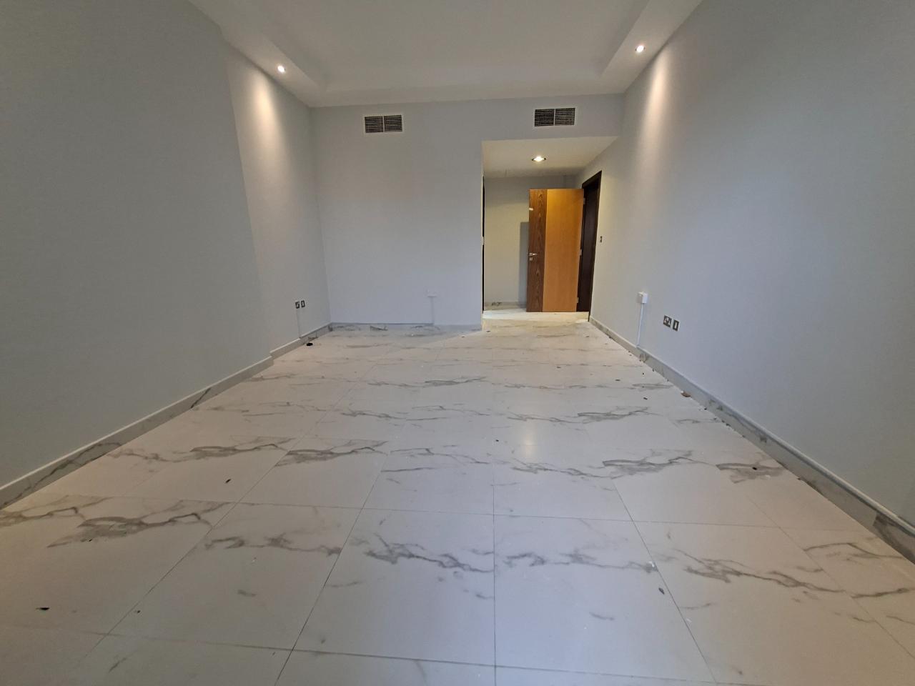 Spacious 118 SQM 1BHK | Fox Hills | All Bills thumbnail 5
