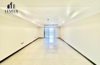 Apartment - Studio - 1 for rent in East Porto Drive - Porto Arabia - The Pearl Island - Doha