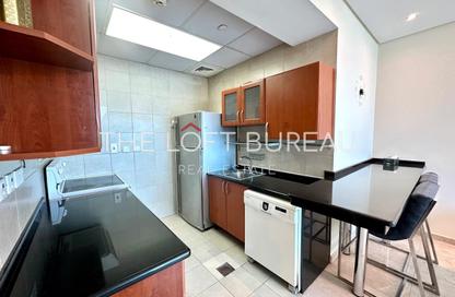 Apartment - 2 Bedrooms - 2 Bathrooms for rent in Zig Zag Tower A - Zig Zag Towers - West Bay - Doha