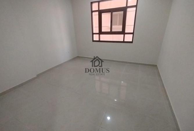 1005871 - Property Image 3