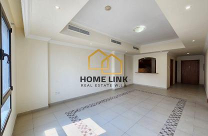 Apartment - 1 Bedroom - 2 Bathrooms for rent in Tower 5 - Porto Arabia - The Pearl Island - Doha