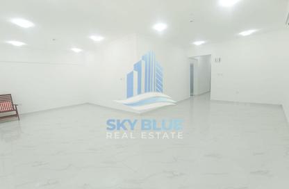 Apartment - 2 Bedrooms - 2 Bathrooms for rent in Bin Omran - Fereej Bin Omran - Doha Apartment - 2 Bedrooms - 2 Bathrooms for rent in Bin Omran - Fereej Bin Omran - Doha