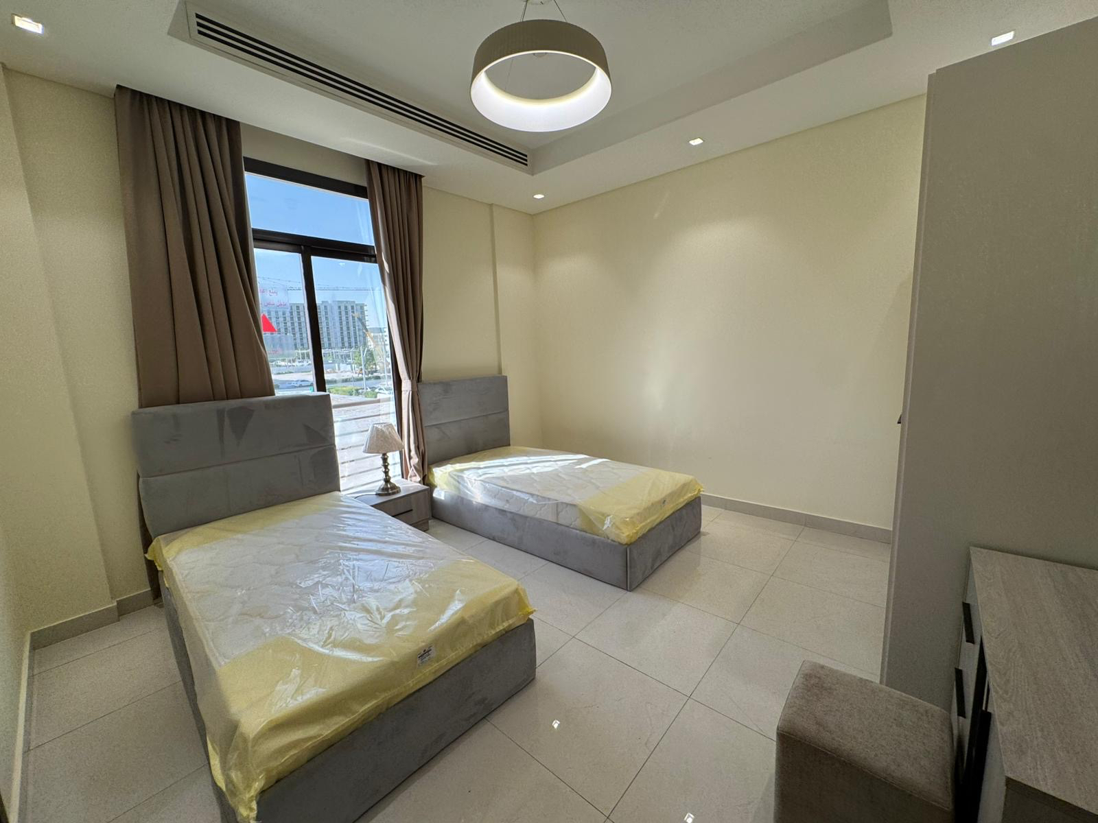 BRAND NEW 3BEDROOM FULLY FURNISHED WITH BIG LAYOUT thumbnail 3