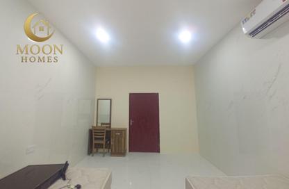 Apartment - 1 Bedroom - 1 Bathroom for rent in Umm Ghuwailina 4 - Umm Ghuwailina - Doha Apartment - 1 Bedroom - 1 Bathroom for rent in Umm Ghuwailina 4 - Umm Ghuwailina - Doha