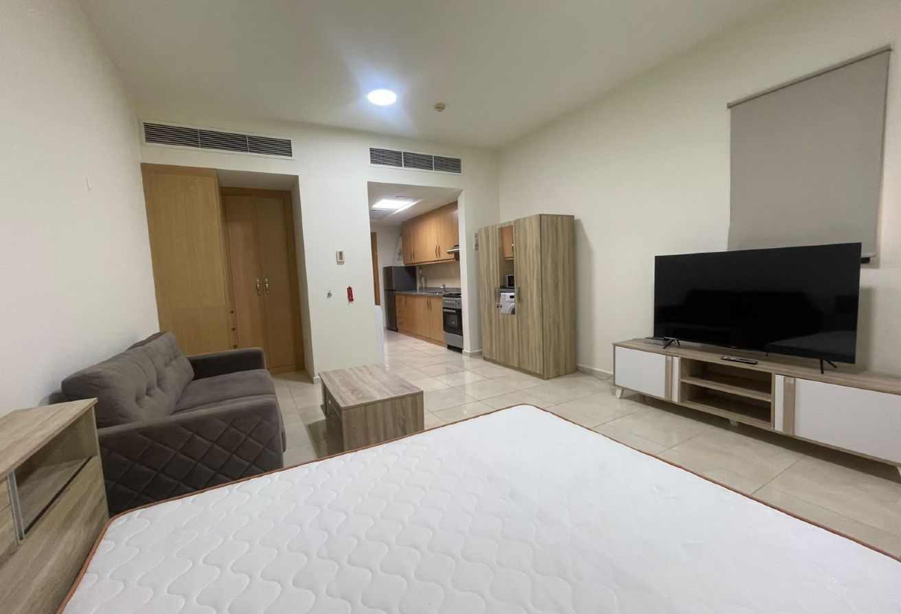 SPACIOUS STUDIO FULLY FURNISHED  @ 4495 WITH BILLS thumbnail 2