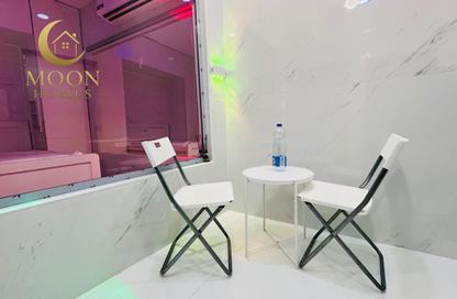Apartment - Studio - 1 Bathroom for rent in Umm Ghwailina Comm - Umm Ghuwalina - Umm Ghuwailina - Doha