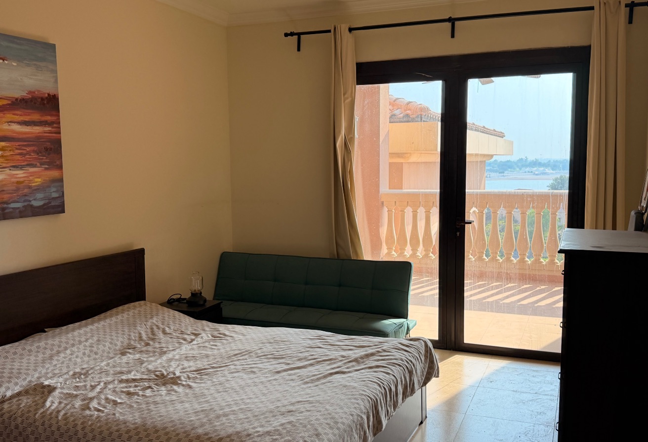 Beautiful 1BR | Porto Arabia | Ready Now thumbnail 19