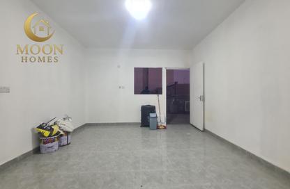 Apartment - Studio - 1 Bathroom for rent in Umm Ghwailina Comm - Umm Ghuwalina - Umm Ghuwailina - Doha