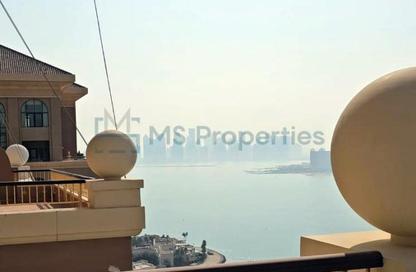 Apartment - 2 Bedrooms - 3 Bathrooms for sale in West Porto Drive - Porto Arabia - The Pearl Island - Doha