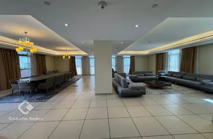 شقة - 4 غرف نوم - 5 حمامات للايجار في الخليج الجنوبي - الخليج الغربي - الدوحة