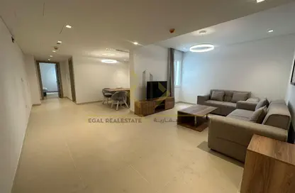 Apartment - 2 Bedrooms - 3 Bathrooms for rent in Corniche Road - Corniche Road - Doha