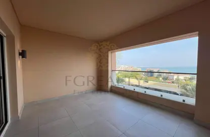 Apartment - 2 Bedrooms - 3 Bathrooms for sale in Viva East - Viva Bahriyah - The Pearl Island - Doha