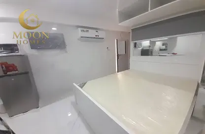 Apartment - Studio - 1 Bathroom for rent in Umm Ghuwalina - Umm Ghuwailina - Doha