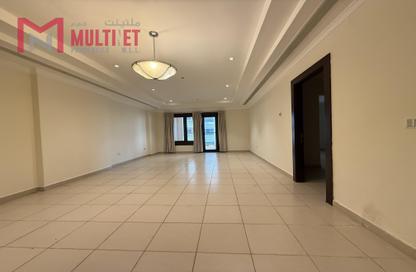 Apartment - 1 Bedroom - 2 Bathrooms for rent in West Porto Drive - Porto Arabia - The Pearl Island - Doha