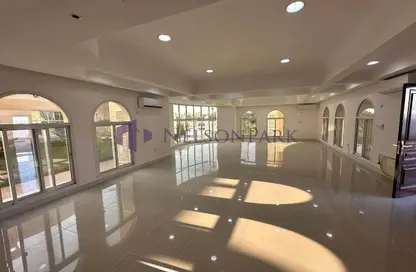 مجمع سكني - 6 غرف نوم - 6 حمامات للايجار في فلل واست باي لاغون - وست باي لاجون - بحيرة وست لاجون - الدوحة