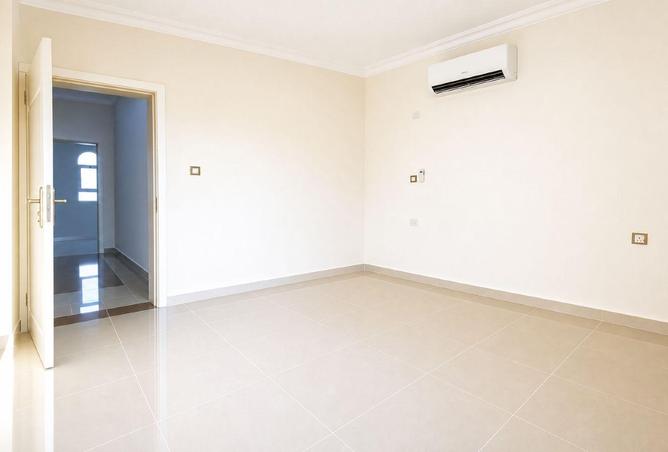 60725770 - Property Image 3