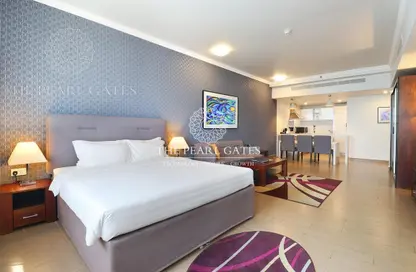 Hotel Apartments - Studio - 2 Bathrooms for rent in West Bay Tower - West Bay - West Bay - Doha