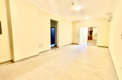 Apartment - 3 Bedrooms - 2 Bathrooms for rent in Anas Street - Fereej Bin Mahmoud North - Fereej Bin Mahmoud - Doha
