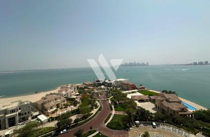 Apartment - 2 Bedrooms - 3 Bathrooms for rent in Viva West - Viva Bahriyah - The Pearl Island - Doha
