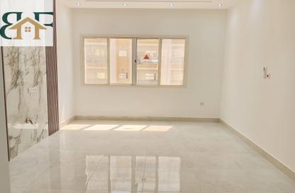 Apartment - 2 Bedrooms - 3 Bathrooms for rent in Al Mansoura - Al Mansoura - Doha