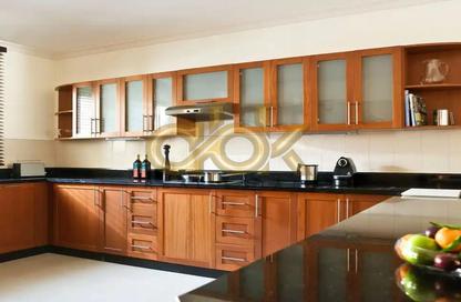 Villa - 2 Bedrooms - 3 Bathrooms for rent in Legtaifiya Lagoon - West Bay - Doha