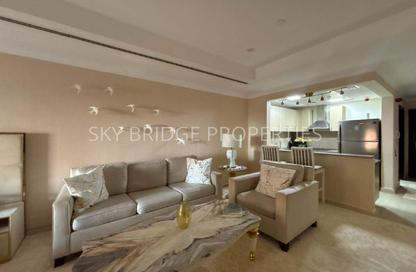 Apartment - Studio - 1 Bathroom for rent in Porto Arabia - The Pearl Island - Doha