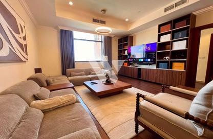 Apartment - 2 Bedrooms - 3 Bathrooms for sale in East Porto Drive - Porto Arabia - The Pearl Island - Doha Apartment - 2 Bedrooms - 3 Bathrooms for sale in East Porto Drive - Porto Arabia - The Pearl Island - Doha