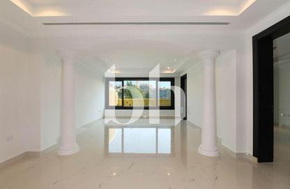 Townhouse - 2 Bedrooms - 3 Bathrooms for sale in West Porto Drive - Porto Arabia - The Pearl Island - Doha