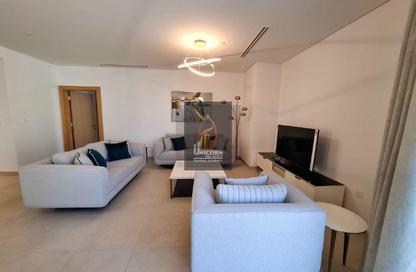 Apartment - 2 Bedrooms - 3 Bathrooms for rent in Floresta Gardens - Floresta Gardens - The Pearl Island - Doha