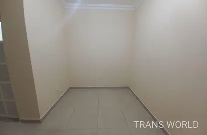 Apartment - Studio - 1 Bathroom for rent in Mamoura 18 - Al Maamoura - Doha