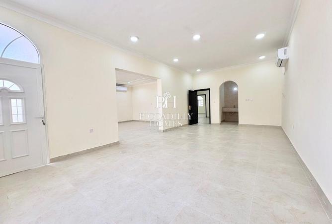 55442824 - Property Image 3