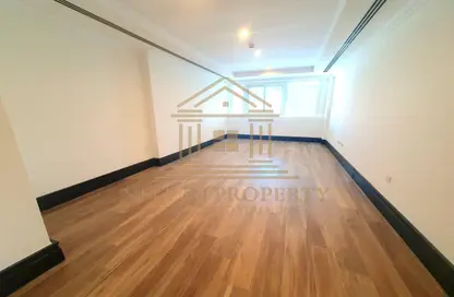 شقة - غرفة نوم - 2 حمامات للايجار في فيفا غرب - فيفا بحرية - جزيرة اللؤلؤة - الدوحة