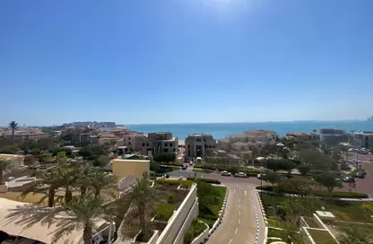 Apartment - 2 Bedrooms - 3 Bathrooms for rent in Tower 29 - Viva Bahriyah - The Pearl Island - Doha