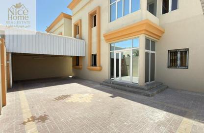 Villa - 5 Bedrooms - 6 Bathrooms for rent in Izghawa - Izghawa - Doha