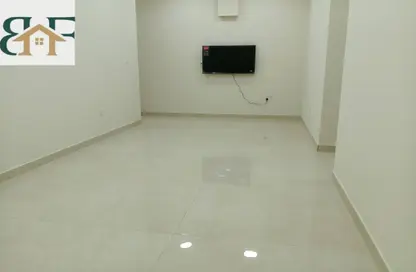 Apartment - 2 Bedrooms - 2 Bathrooms for rent in Al Nasr Street - Al Nasr - Doha