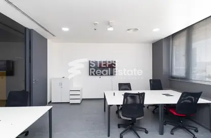 مساحات مكتبية - استوديو - 2 حمامات للايجار في الغانم القديم - الغانم - الدوحة