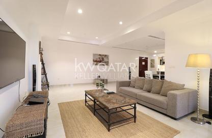 Apartment - 2 Bedrooms - 3 Bathrooms for rent in Porto Arabia - The Pearl Island - Doha