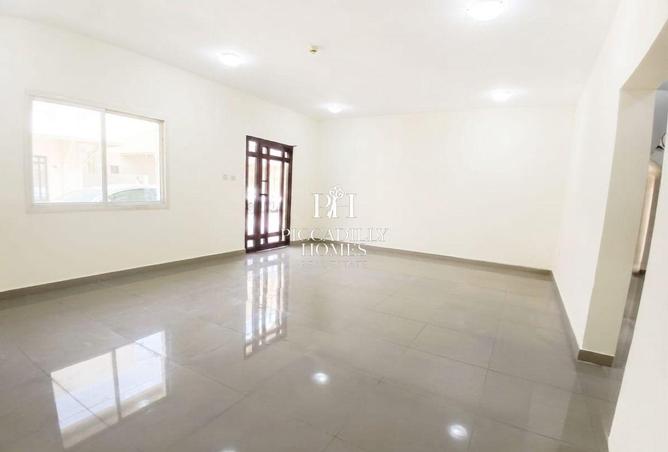 61168212 - Property Main Image