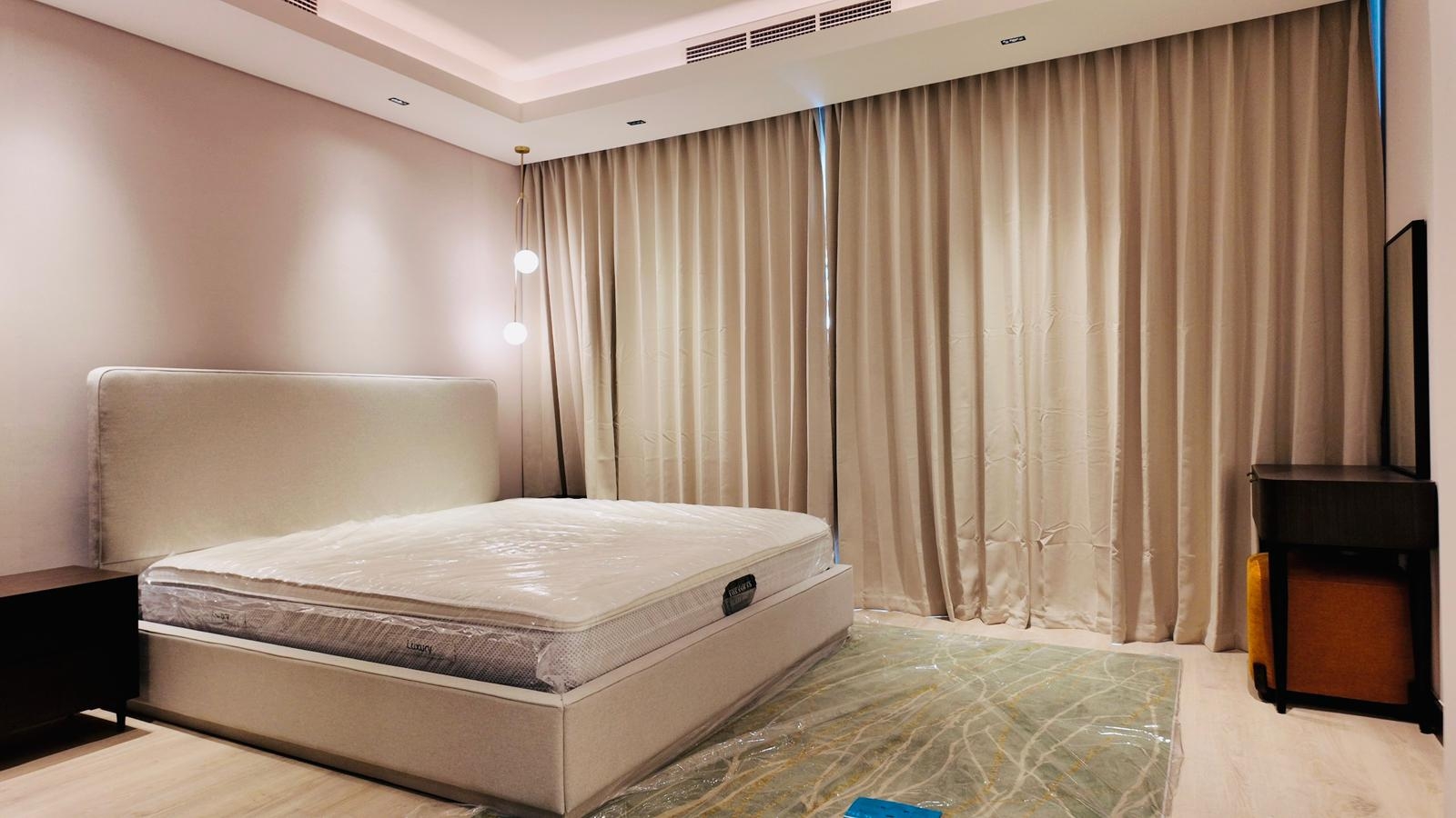 Beautiful furnished 1BHK direct access to beach thumbnail 2
