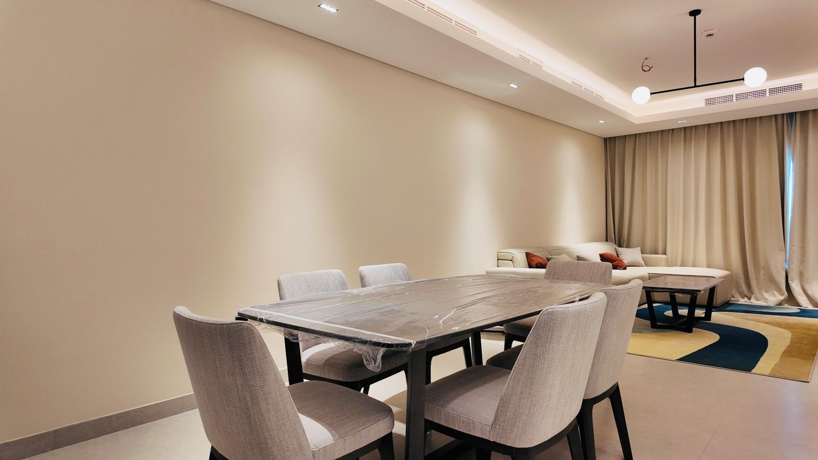Beautiful furnished 1BHK direct access to beach thumbnail 8