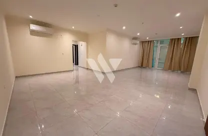 Apartment - 3 Bedrooms - 2 Bathrooms for rent in Al Mansoura - Al Mansoura - Doha