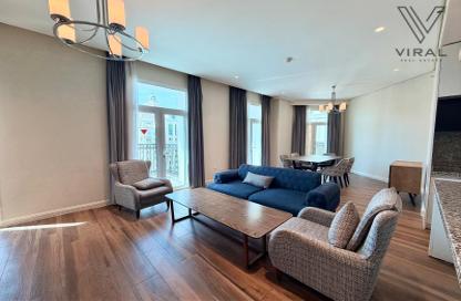 Apartment - 2 Bedrooms - 4 Bathrooms for rent in Floresta Gardens - Floresta Gardens - The Pearl Island - Doha