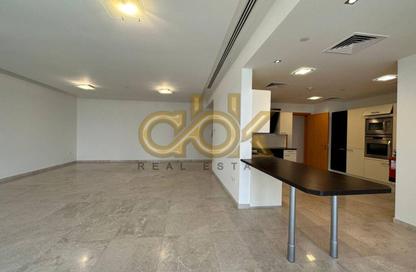 Apartment - 3 Bedrooms - 4 Bathrooms for rent in West Bay Tower - West Bay - West Bay - Doha Apartment - 3 Bedrooms - 4 Bathrooms for rent in West Bay Tower - West Bay - West Bay - Doha