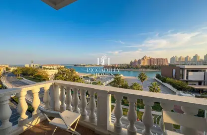 Apartment - 3 Bedrooms - 4 Bathrooms for rent in Carnaval - Qanat Quartier - The Pearl Island - Doha