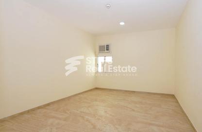 Labor Camp - Studio - 1 for rent in Industrial Area 2 - Industrial Area - Industrial Area - Doha