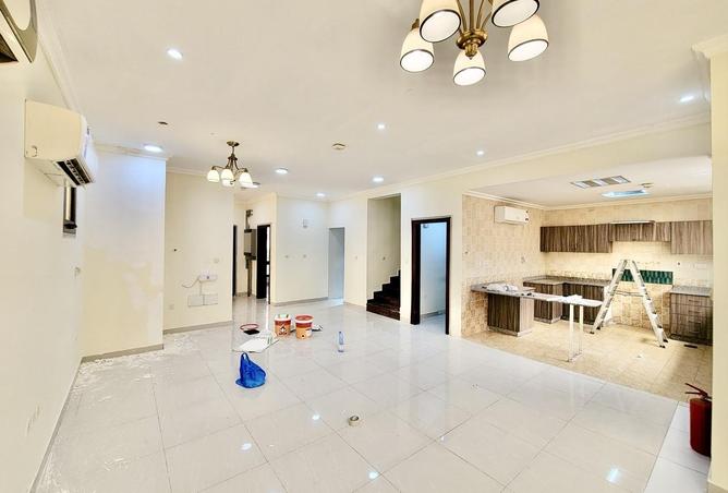 57835579 - Property Image 3