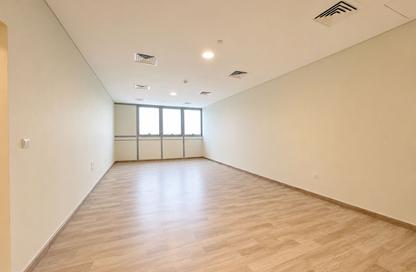 Apartment - 2 Bedrooms - 3 Bathrooms for rent in Zig Zag Towers - West Bay - Doha Apartment - 2 Bedrooms - 3 Bathrooms for rent in Zig Zag Towers - West Bay - Doha