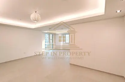 Apartment - 2 Bedrooms - 3 Bathrooms for rent in Viva Central - Viva Bahriyah - The Pearl Island - Doha