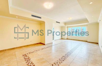 Apartment - 2 Bedrooms - 3 Bathrooms for rent in West Porto Drive - Porto Arabia - The Pearl Island - Doha
