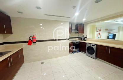 Apartment - 1 Bedroom - 2 Bathrooms for rent in West Porto Drive - Porto Arabia - The Pearl Island - Doha